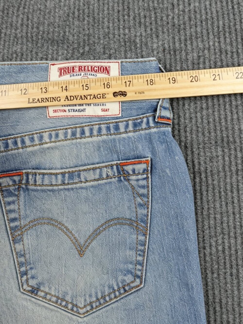 True Religion Section Straight Jeans Mens 36x33 Light Wash Blue Distressed Denim - Picture 3 of 5